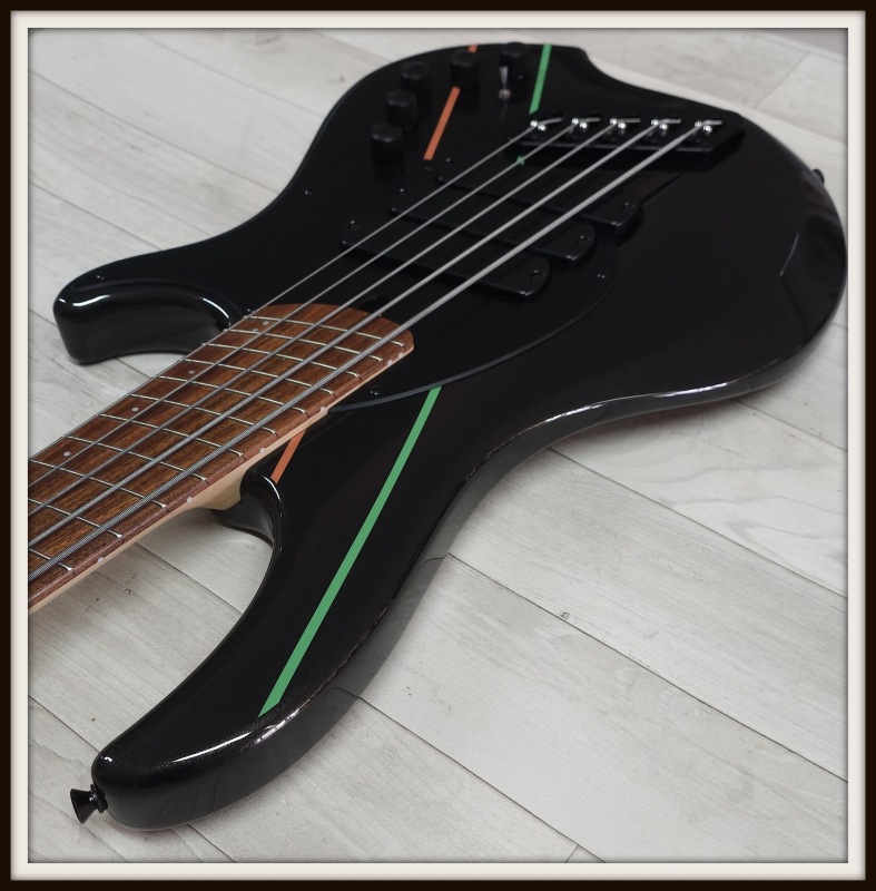 Dingwall JT3 John Taylor 5-String, Metallic Black *2nd Hand*